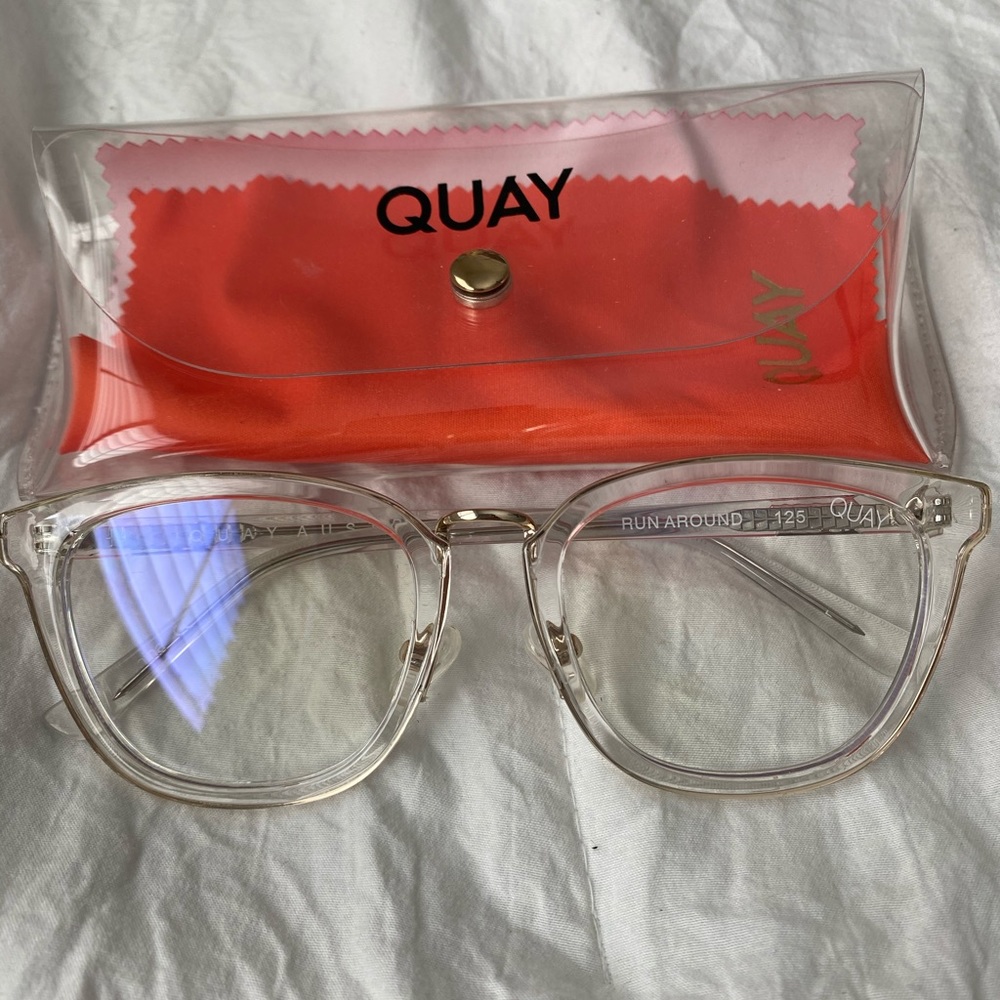 QUAY Australia blue light glasses